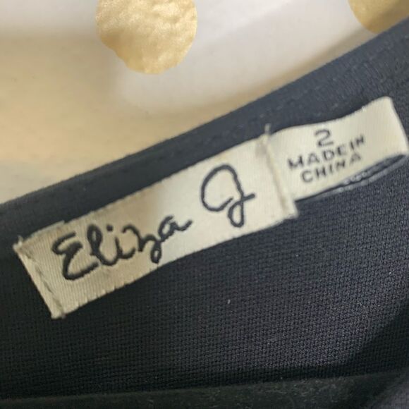 eliza J Black Seamed Drop Waist Short Sleeve Dress - Picture 3 of 6